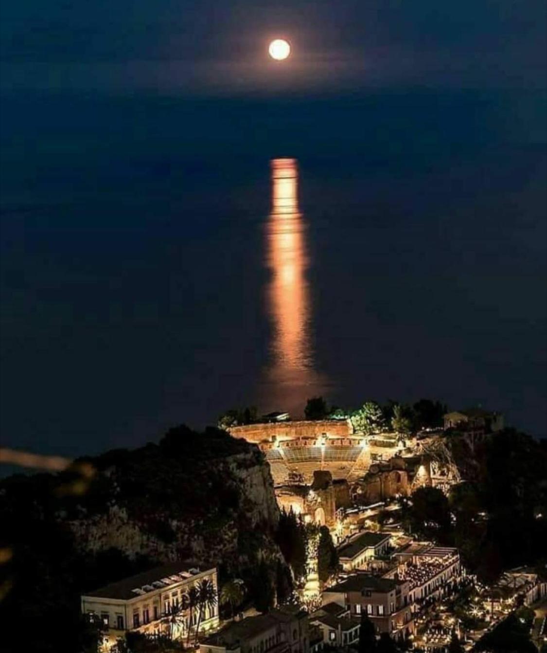 L'Host In Taormina Lejlighed Eksteriør billede